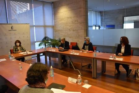 Reunión de la consejera de Bienestar Social con las fundaciones tutelares que trabajan en Castilla-La Mancha